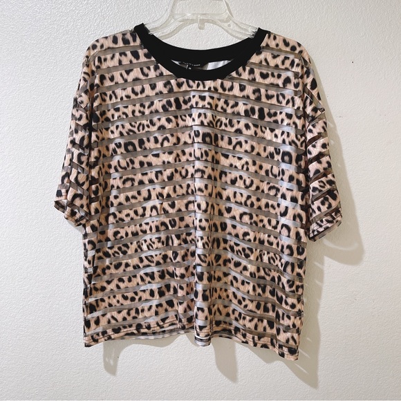 New Look Leopard Print Top 🐆🖤🔲 - Picture 2 of 7